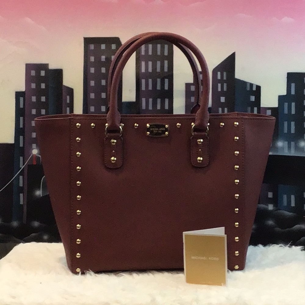 COPY - NWOT...MICHAEL KORS TOTE (Final Price)